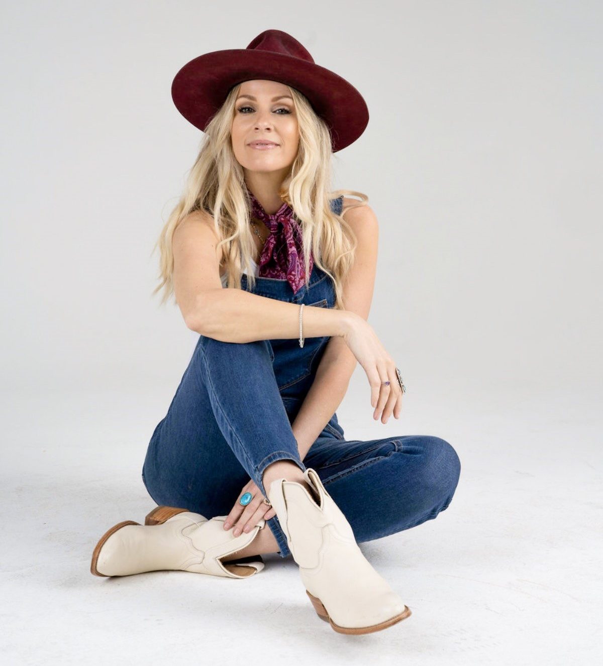 Girl Crush Country Issue #15 | 4/27/26